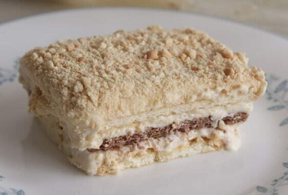 Cheesecake,Dessert,Very,Soft,With,A,Sprinkling,Of,Coconut,Biscuits